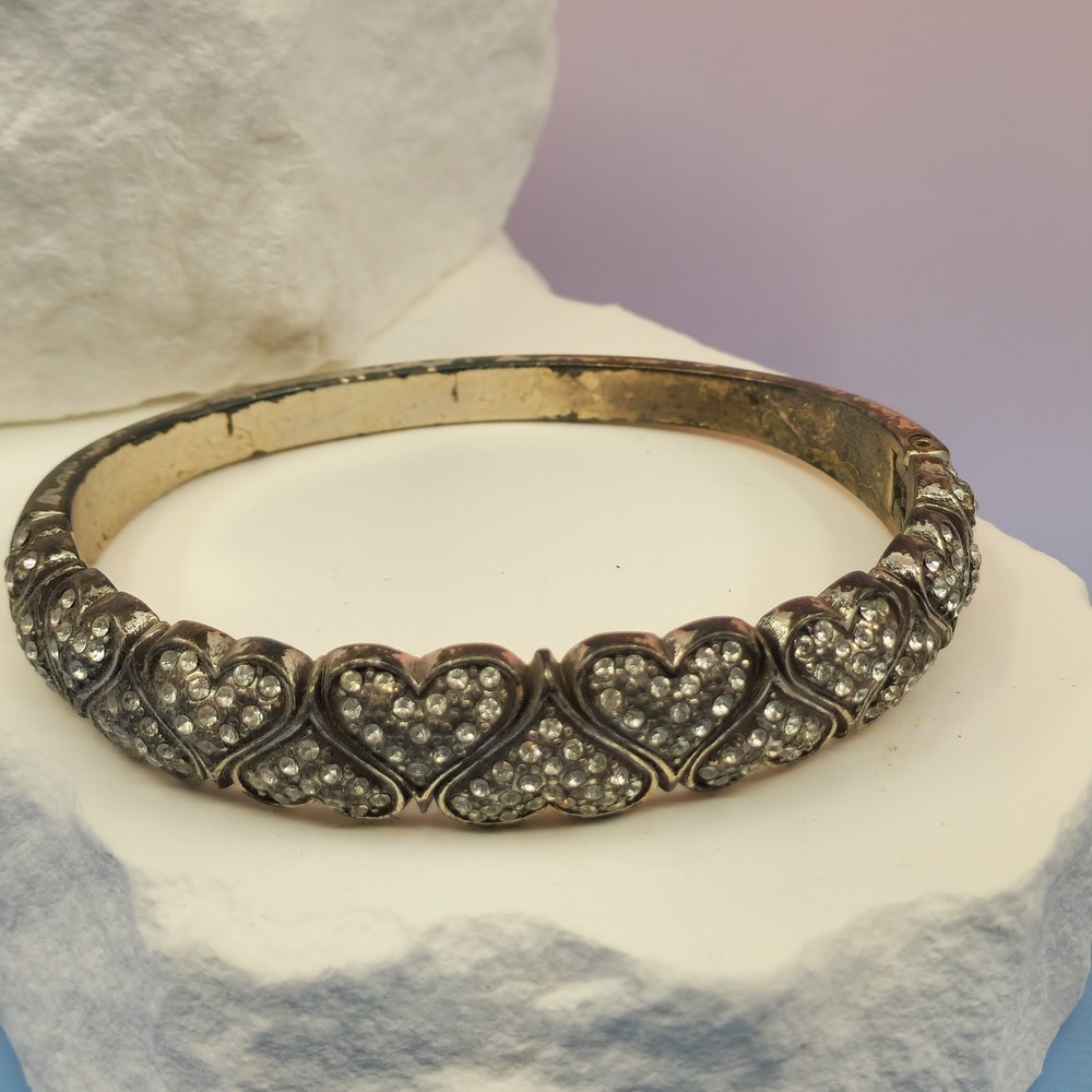 Brighton Crystal Heart Hinged Bangle Bracelet Silver Tone Romantic Vintage Y2K